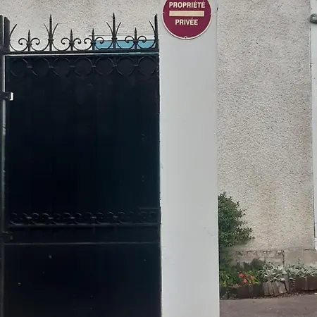 T2 4p Ste Savine Proche Centre Troyes アパート