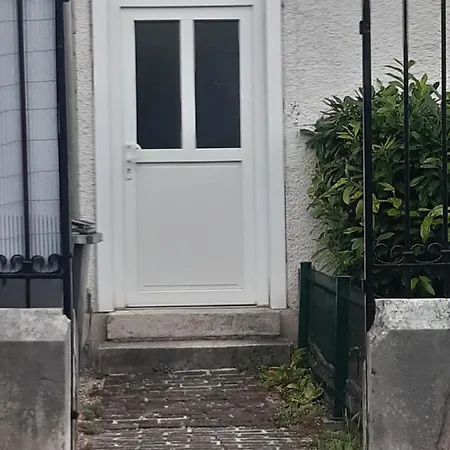 Appartement T2 Proche Centre Troyes 4P Rue Calme