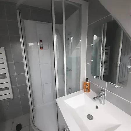 T2 Proche Centre Troyes 4P Rue Calme Sainte-Savine
